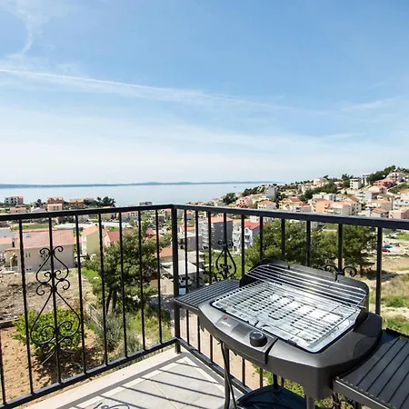 Apartment In With Wifi Podstrana