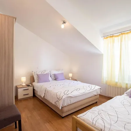 Apartment In With Wifi